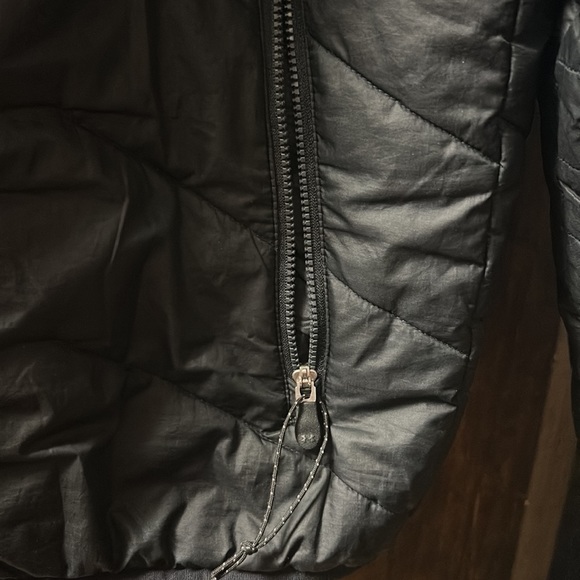 Under Armour Cool Gear winter jacket. Gently used - Picture 5 of 7